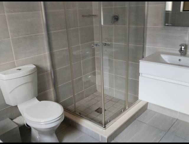 3 BEDROOM APARTMENT TO LET IN WATERFALL